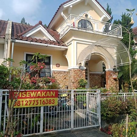 Villa Kota Bunga Cipanas 3 Kamar Baru Renovasi Full Wifi Cikundul Kültér fotó
